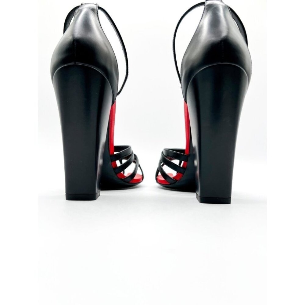 Burberry Split-toe Detail Leather Hove Thong Sandals, Brand Size 38 - Picture 10 of 13